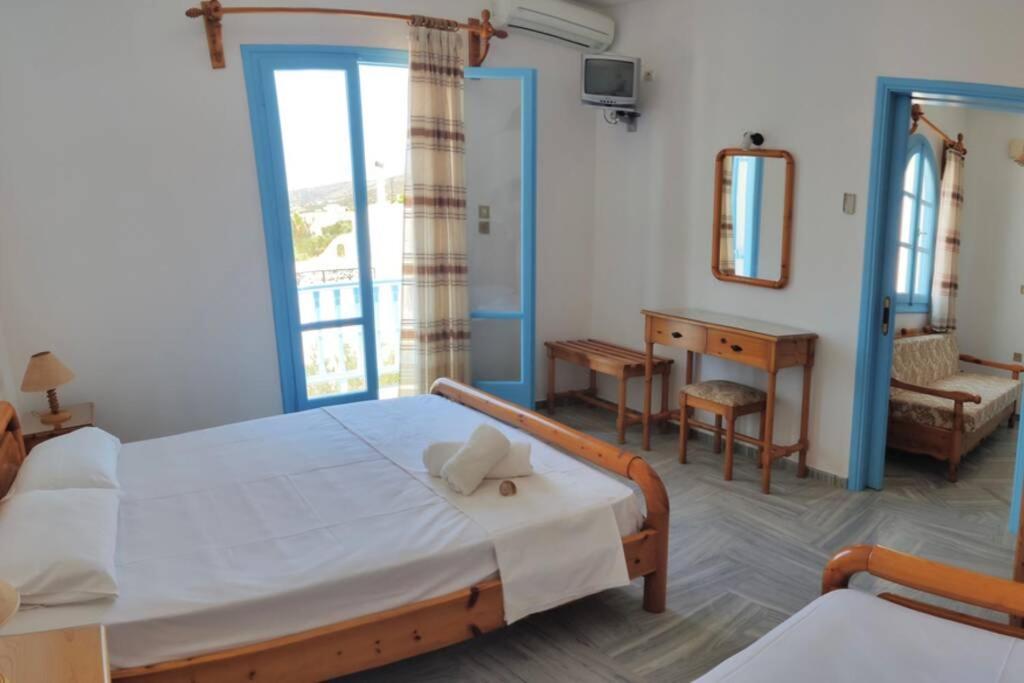 Traditional Concept Apartments Placidity Aliki  Exterior photo