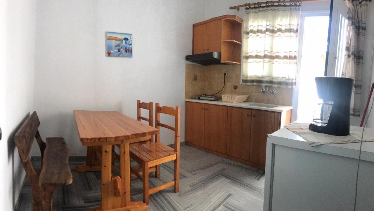 Traditional Concept Apartments Placidity Aliki  Exterior photo